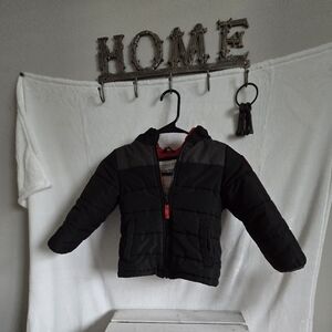 Carters Boys Sz 4T black puffer jacket coat EUC toddler